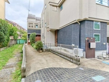 【東京都/世田谷区玉堤】世田谷区玉堤2丁目 中古戸建 駐車場