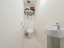 【東京都/世田谷区等々力】世田谷区等々力一丁目中古戸建 トイレ：1階トイレ　手洗い場付き