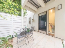 【東京都/世田谷区等々力】世田谷区等々力一丁目中古戸建 玄関ポーチ