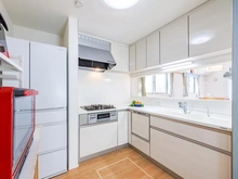 【東京都/世田谷区桜丘】世田谷区桜丘5丁目　中古戸建 キッチン：システムキッチン（食洗機付）