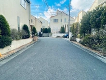 【神奈川県/川崎市麻生区栗木台】プラウドシーズン栗木台 前面道路