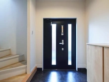 【東京都/町田市大蔵町】町田市大蔵町　中古戸建 玄関