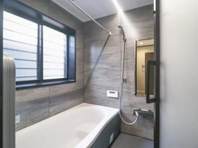 【神奈川県/川崎市麻生区上麻生】川崎市麻生区上麻生2丁目　二世帯邸宅 浴室：1階