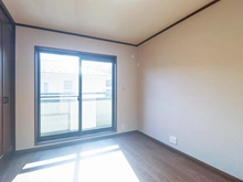 【神奈川県/川崎市麻生区上麻生】川崎市麻生区上麻生2丁目　二世帯邸宅 洋室：2階（約6.0帖）