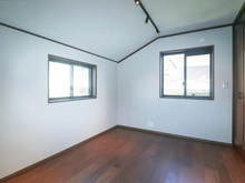 【神奈川県/川崎市麻生区上麻生】川崎市麻生区上麻生2丁目　二世帯邸宅 洋室：2階（約5.0帖）