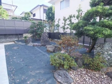 【神奈川県/川崎市麻生区上麻生】川崎市麻生区上麻生2丁目　二世帯邸宅 庭