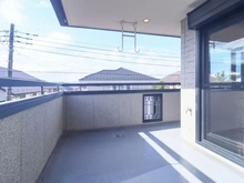 【神奈川県/川崎市麻生区上麻生】川崎市麻生区上麻生2丁目　二世帯邸宅 バルコニー