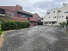 【神奈川県/秦野市鶴巻南】秦野市鶴巻南4丁目　中古戸建・診療所 駐車場