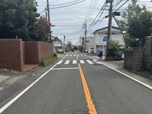 【神奈川県/秦野市鶴巻南】秦野市鶴巻南4丁目　中古戸建・診療所 前面道路