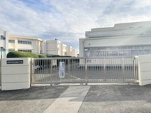 【東京都/町田市成瀬台】町田市成瀬台2丁目 新築戸建1号棟 成瀬台中学校(現地より約649m):