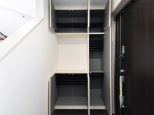 【東京都/町田市成瀬台】 町田市成瀬台2丁目 新築戸建2号棟 玄関