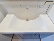 【神奈川県/川崎市麻生区千代ケ丘】川崎市麻生区千代ケ丘8丁目　中古戸建 洗面室：洗面ボール