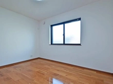 【神奈川県/川崎市麻生区千代ケ丘】川崎市麻生区千代ケ丘8丁目　中古戸建 洋室：約6.5帖