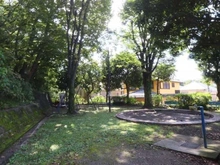 【神奈川県/川崎市麻生区千代ケ丘】川崎市麻生区千代ケ丘8丁目　中古戸建 千代ヶ丘4丁目公園（現地より約1,000m）：