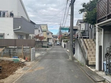 【神奈川県/川崎市麻生区百合丘】川崎市麻生区百合ヶ丘三丁目　新築戸建 前面道路