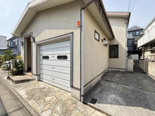 【神奈川県/川崎市中原区井田三舞町】中原区井田三舞町　中古戸建 駐車場：ガレージは室内からアクセス可能