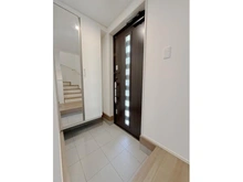 【神奈川県/横浜市港北区小机町】港北区小机町　新築戸建　B号棟/全2棟 玄関