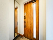 【神奈川県/川崎市中原区井田杉山町】中原区井田杉山町　新築戸建　1号棟／全2棟 玄関