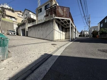 【神奈川県/横浜市鶴見区梶山】鶴見区梶山2丁目　二世帯住宅 前面道路