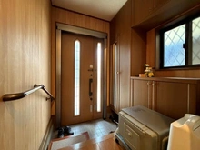 【神奈川県/横須賀市船越町】横須賀市船越町6丁目　中古戸建 玄関：家具調度品は価格に含まれません