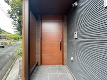 【神奈川県/横浜市緑区鴨居町】緑区鴨居町　戸建 玄関