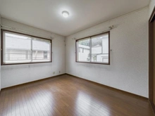 【神奈川県/横浜市金沢区能見台】横浜市金沢区能見台五丁目　戸建 洋室：約6帖　(2階：西側)