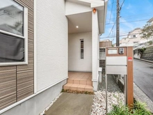 【神奈川県/横浜市金沢区片吹】金沢区片吹　中古戸建 玄関