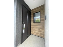 【神奈川県/横浜市金沢区釜利谷西】横浜市金沢区釜利谷西二丁目　新築戸建 玄関