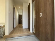 【神奈川県/横須賀市ハイランド】横須賀市ハイランド3丁目　新築戸建 玄関