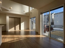 【神奈川県/横須賀市岩戸】横須賀市岩戸5丁目　新築戸建 リビング