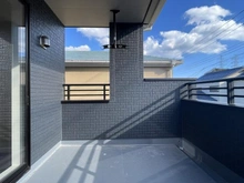 【神奈川県/横須賀市岩戸】横須賀市岩戸5丁目　新築戸建 バルコニー