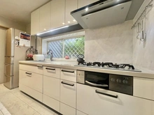 【神奈川県/横浜市金沢区富岡西】金沢区富岡西1丁目　中古戸建 キッチン：パナソニックLクラス