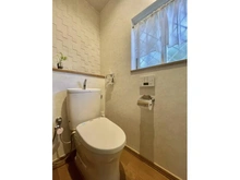 【神奈川県/横浜市金沢区富岡西】金沢区富岡西1丁目　中古戸建 トイレ：2016年リフォーム交換済