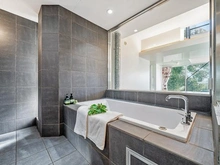 【神奈川県/横浜市鶴見区岸谷】横浜市鶴見区岸谷3丁目　中古戸建 浴室