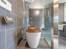 【神奈川県/横浜市鶴見区岸谷】横浜市鶴見区岸谷3丁目　中古戸建 トイレ：洗面所内