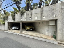 【神奈川県/鎌倉市腰越】鎌倉市腰越　戸建 駐車場：カースペース2台分有り
※車種制限あり