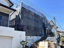 【神奈川県/横浜市港南区港南台】横浜市港南区港南台8丁目　戸建 外観：現地リフォーム工事中（2026年4月3日撮影）