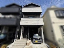 【神奈川県/鎌倉市岡本】鎌倉市岡本1丁目　戸建 外観：写真中央