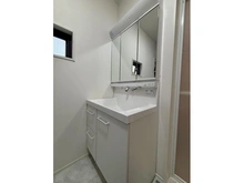 【神奈川県/鎌倉市岡本】鎌倉市岡本1丁目　戸建 洗面所