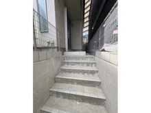 【神奈川県/横浜市栄区笠間】横浜市栄区笠間三丁目　戸建 アプローチ