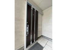 【神奈川県/横浜市栄区笠間】横浜市栄区笠間三丁目　戸建 玄関