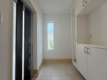 【神奈川県/横浜市栄区笠間】横浜市栄区笠間三丁目　戸建 玄関