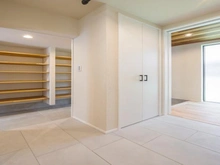 【神奈川県/鎌倉市大船】鎌倉市大船3丁目新築戸建　A号棟/全2号棟 玄関