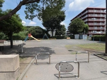 【神奈川県/横浜市栄区長沼町】栄区長沼町　戸建 長沼町第一公園（現地より約20m）：