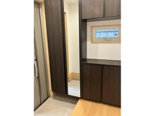 【神奈川県/横浜市港南区野庭町】横浜市港南区野庭町　戸建 玄関