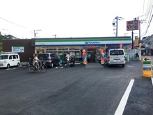 【神奈川県/横浜市港南区笹下】プラウドシーズン横濱洋光台 ファミリーマート笹下四丁目店（現地より約310m）