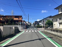 【神奈川県/横浜市栄区本郷台】横浜市栄区本郷台4丁目　新築戸建 前面道路：東側前面道路（2026年8月7日撮影）