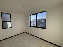 【神奈川県/鎌倉市大船】鎌倉市大船4丁目新築戸建　2号棟/全3棟 洋室