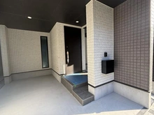 【神奈川県/鎌倉市大船】鎌倉市大船4丁目新築戸建　2号棟/全3棟 アプローチ