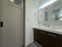 【神奈川県/横浜市栄区中野町】横浜市栄区中野町　戸建 洗面所